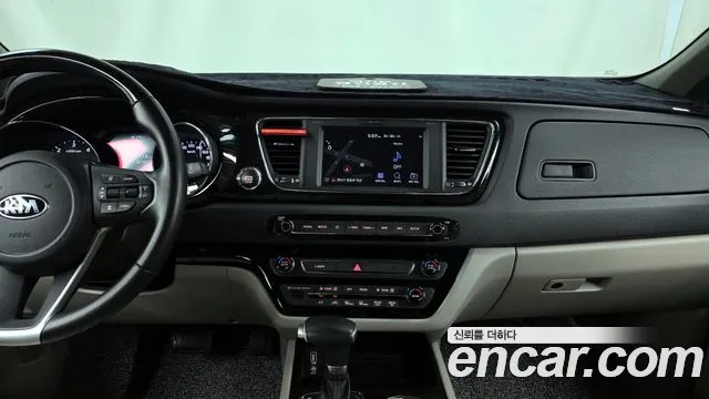 Kia Carnival 2019 thumb 9