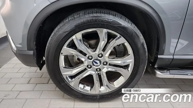 KGM Rexton 2019 thumb 8