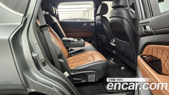 KGM Rexton 2019 thumb 4