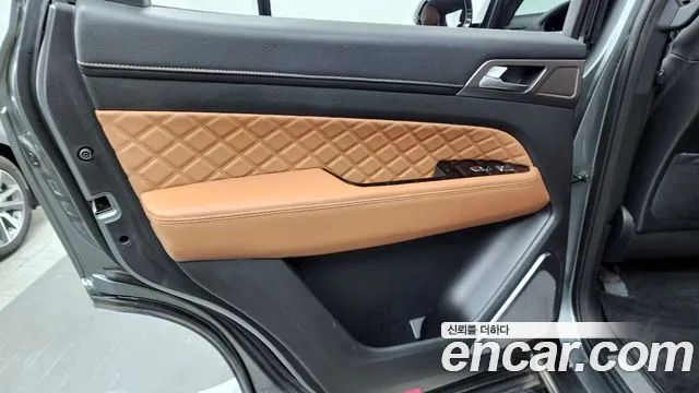 KGM Rexton 2019 thumb 3