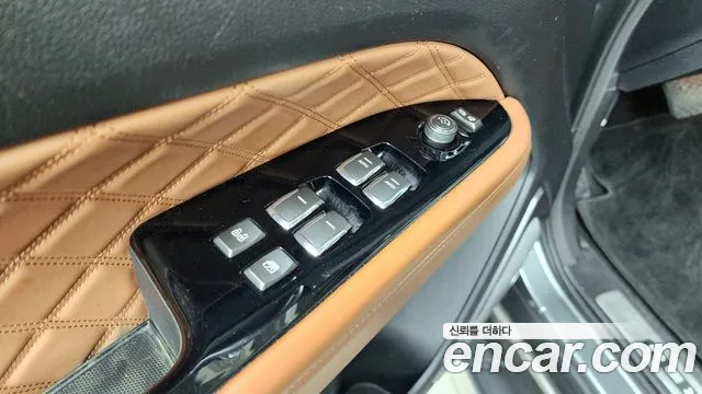 KGM Rexton 2019 thumb 9