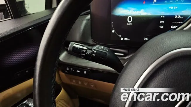 Kia Carnival 2021 thumb 10