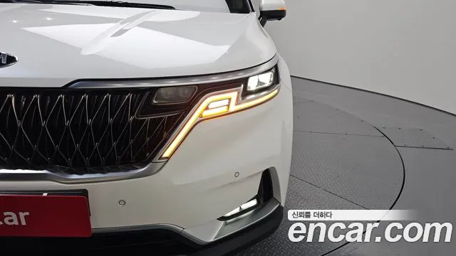 Kia Carnival 2021 thumb 5