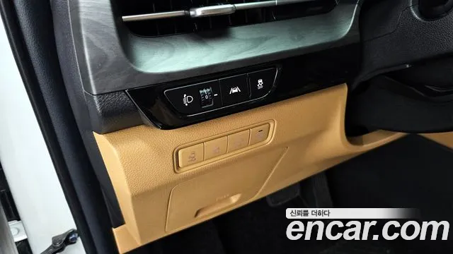 Kia Carnival 2021 thumb 8