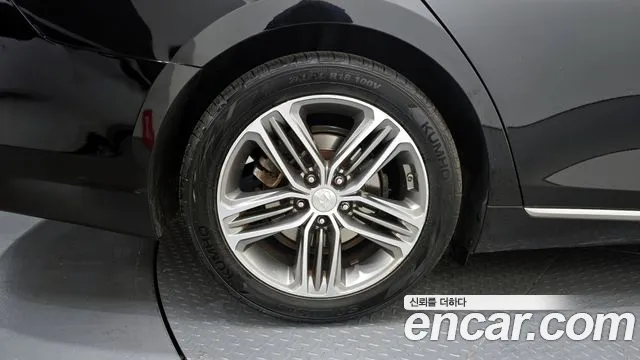 Hyundai Grandeur 2017 thumb 3