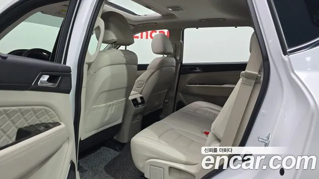 KGM Rexton 2019 thumb 7