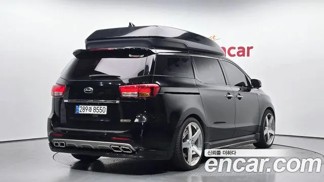 Kia Carnival 2016 thumb 8