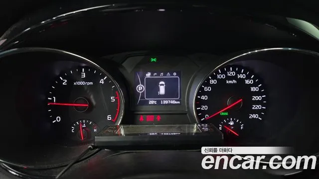 Kia Carnival 2016 thumb 5