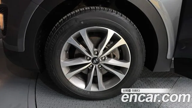 Hyundai Санта Фе 2014 thumb 10