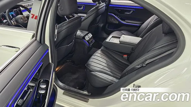 Mercedes-Benz S-Class 2023 thumb 5