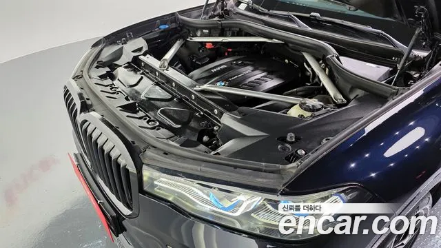 BMW X7 2019 thumb 8