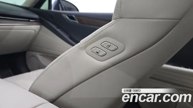 Genesis G80 2022 thumb 12
