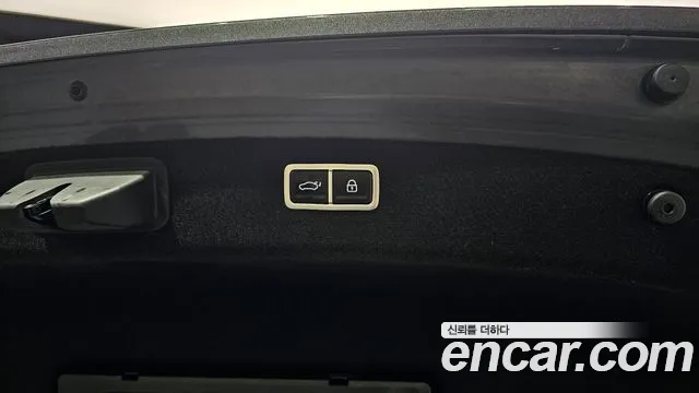 Genesis G80 2020 thumb 12