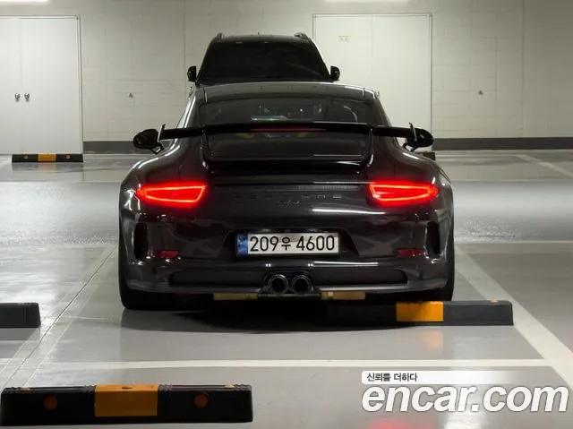 Porsche 911 2016 thumb 4