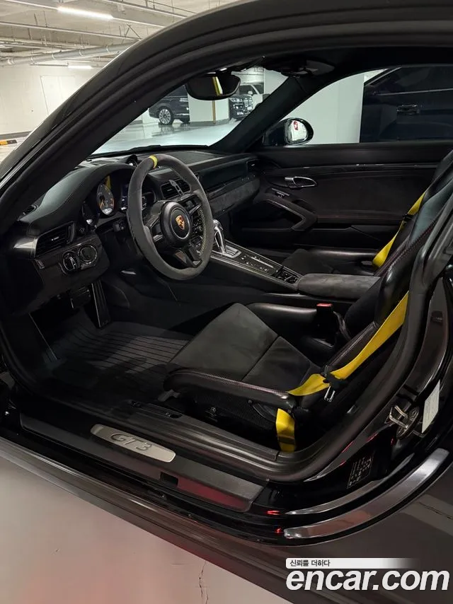 Porsche 911 2016 thumb 8