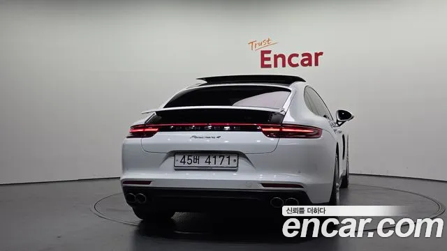 Porsche Panamera 2019 thumb 7