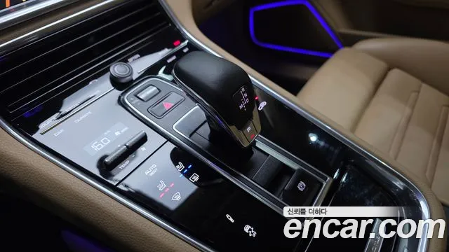 Porsche Panamera 2019 thumb 11