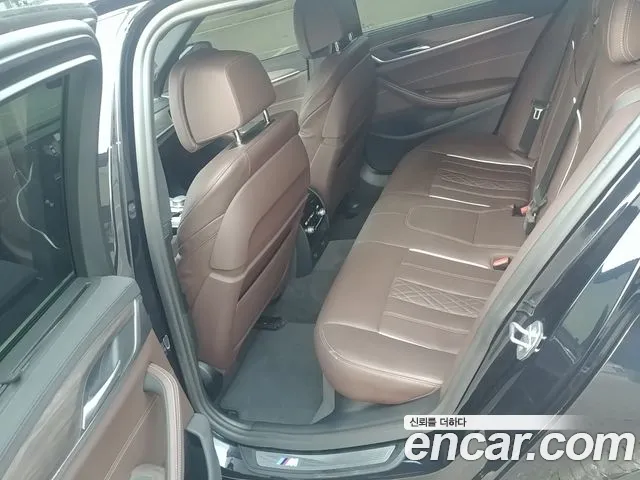 BMW 5 серии 2019 thumb 7
