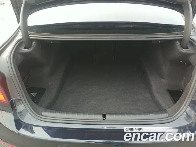 BMW 5 серии 2019 thumb 3