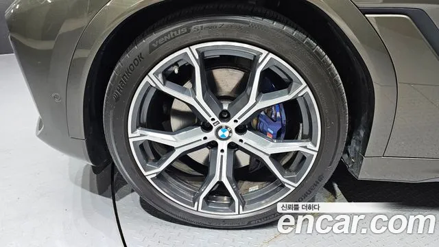 BMW X6 2021 thumb 10