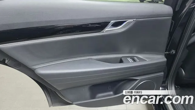 Genesis G80 2020 thumb 2