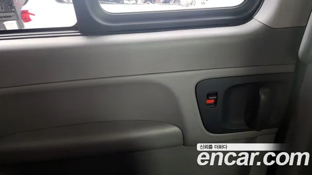 Hyundai Staria 2018 thumb 8