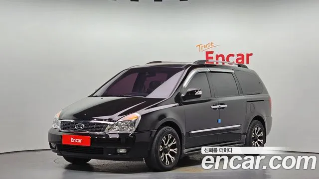 Kia Canival 2011 thumb 5