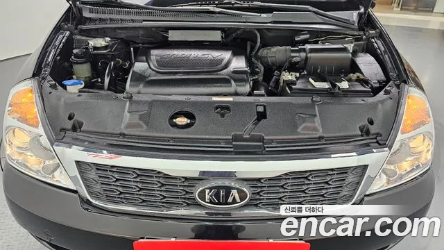 Kia Canival 2011 thumb 11