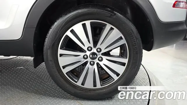 Kia Sportage 2013 thumb 8