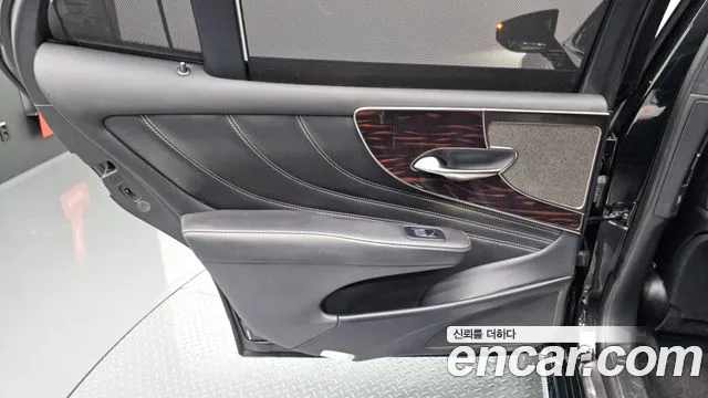 Lexus LS 500h 2018 thumb 8