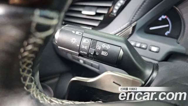 Lexus LS 500h 2018 thumb 5