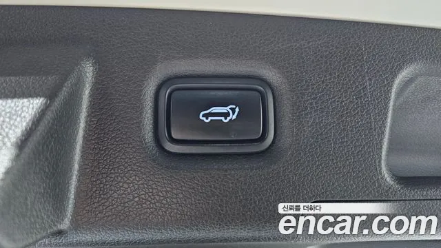 Hyundai Santa Fe 2018 thumb 2