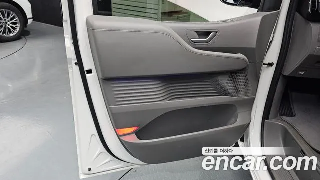 Hyundai Staria 2022 thumb 7