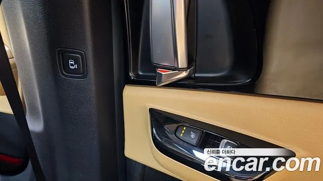 Kia Carnival 2020 thumb 2