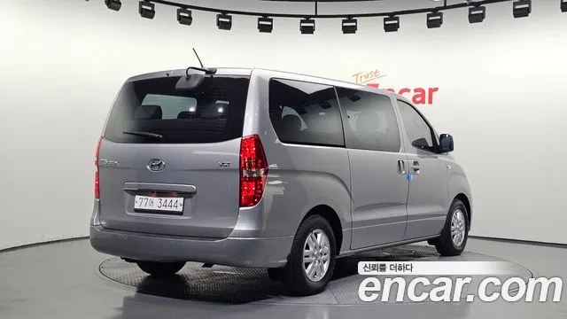 Hyundai Staria 2017 thumb 10