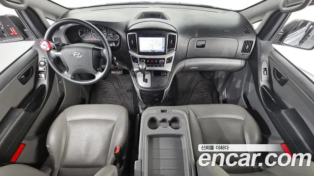 Hyundai Staria 2017 thumb 2