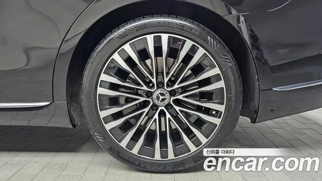 Mercedes-Benz S-Class 2021 thumb 9