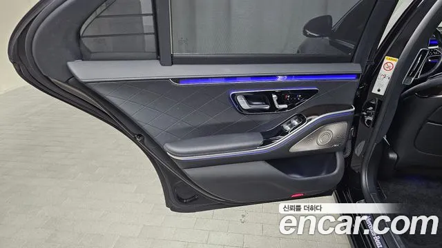 Mercedes-Benz S-Class 2021 thumb 7