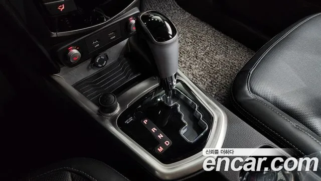 KGM Tivoli 2015 thumb 12