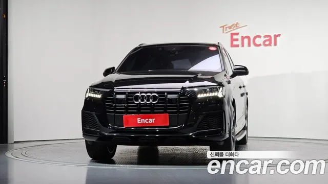 Audi Q7 2023 thumb 9
