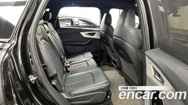 Audi Q7 2023 thumb 10