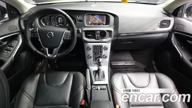 Volvo V40 Cross Country 2019 thumb 7