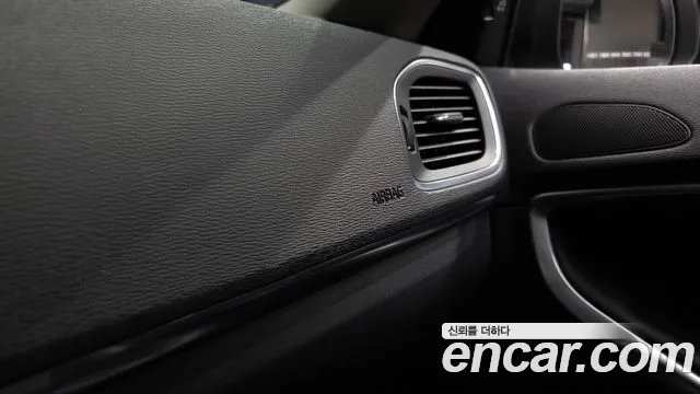 Volvo V40 Cross Country 2019 thumb 4