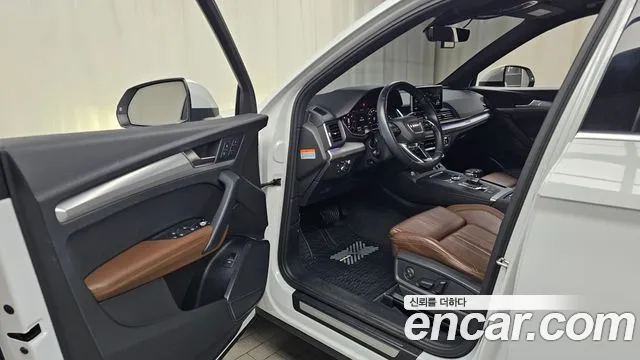 Audi Q5 2020 thumb 4