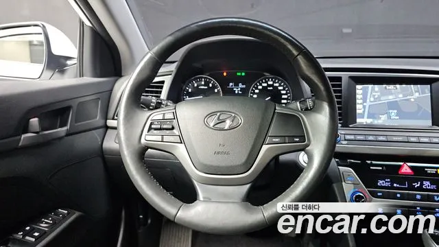 Hyundai Avante 2017 thumb 12