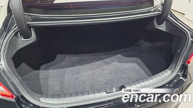 Hyundai Grandeur 2017 thumb 4