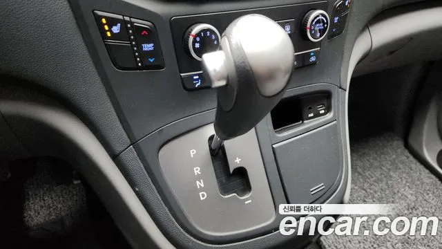 Hyundai Staria 2019 thumb 9
