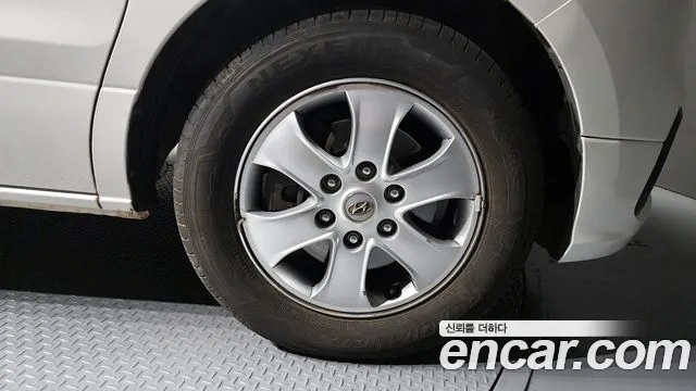Hyundai Staria 2019 thumb 10