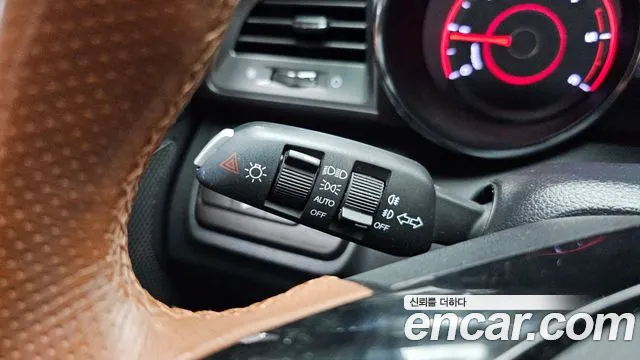 KGM TIBOLI 2018 thumb 12