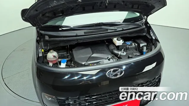 Hyundai Staria 2022 thumb 4